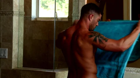 Cody Cummings: Dripping Wet, Cody Strokes It