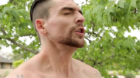 NextDoorBuddies - Johnny Torque sucking dick